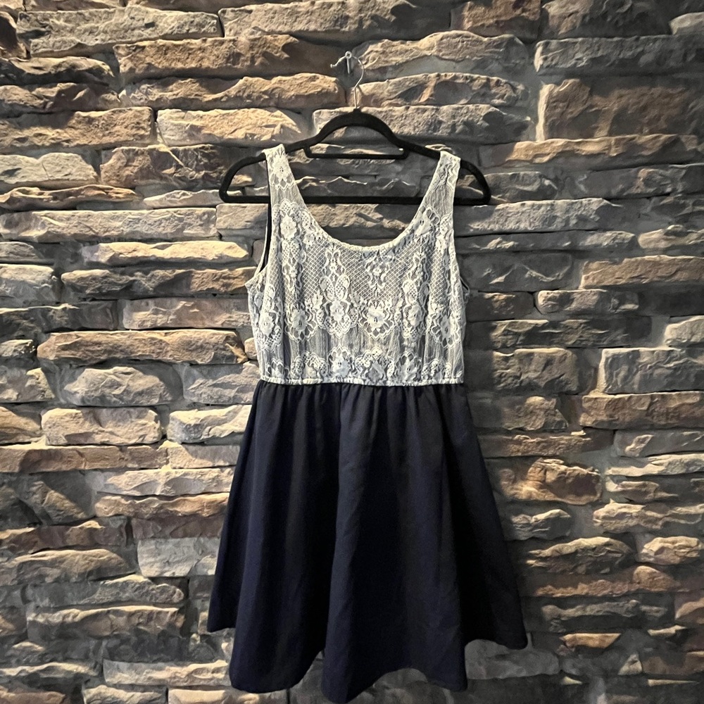 Navy and white lace dress is perfect for petites.
